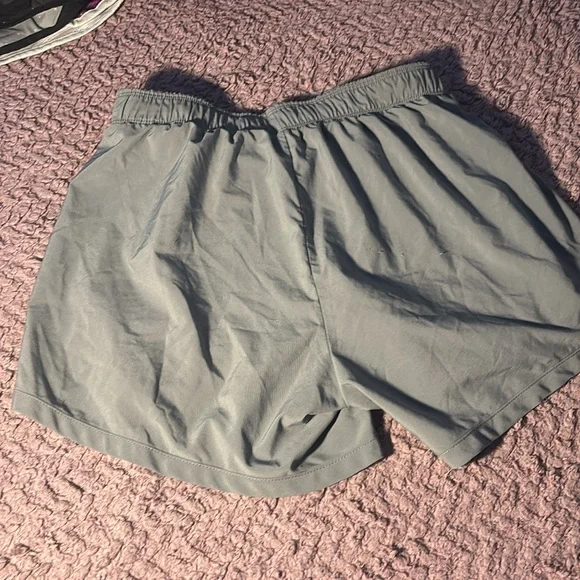 4 pairs of women’s Nike running shorts. Extra small/small. - Picture 11 of 13